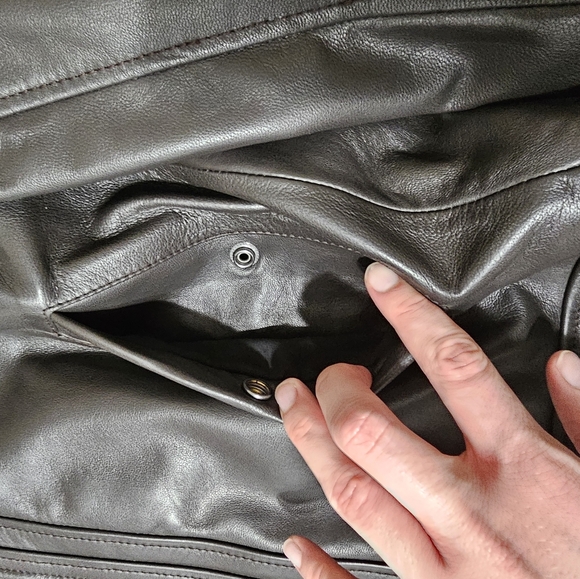 Andrew Marc brand new leather jacket in black - Picture 5 of 8